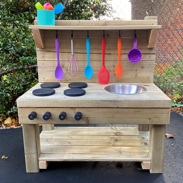 Outdoor Mini Mud Kitchen