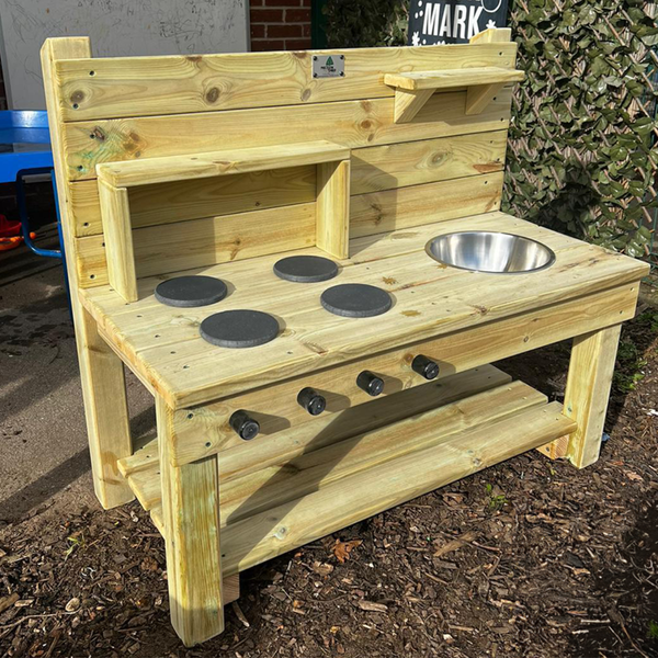 Simple Outdoor Mud Kitchen