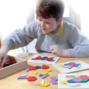 Wooden Pattern Matching Shapes Childrens Giant Magnifying Kit | www.ee-supplies.co.uk
